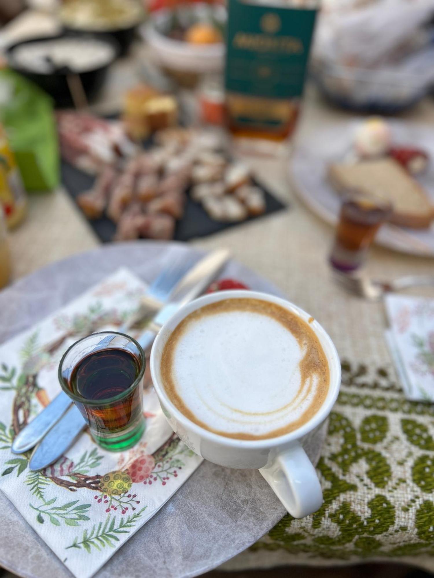 Kaffeinn Specialty Coffee Беїле-Уну-Май Екстер'єр фото